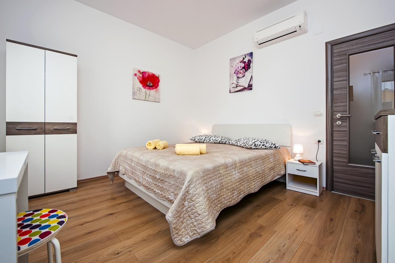 Apartments & Rooms Chiara Rovinj Exterior photo