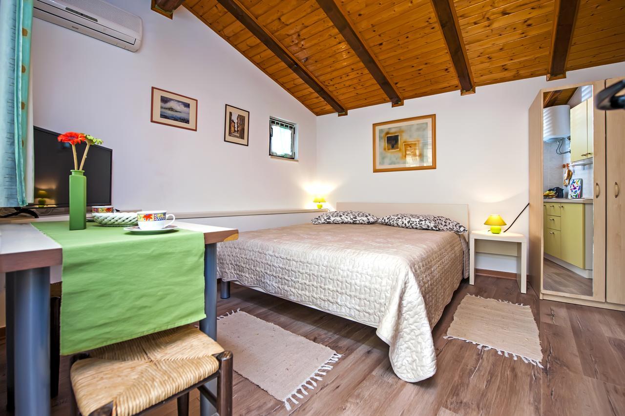 Apartments & Rooms Chiara Rovinj Room photo